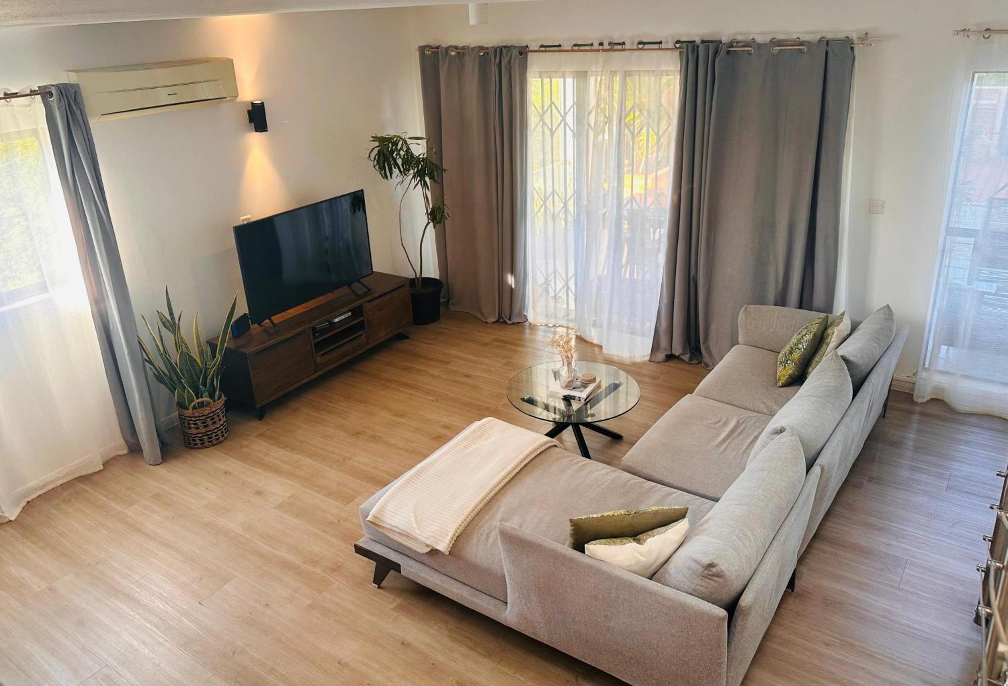 Modern Villa In Grand Bay - Short Walk To Beach Grand Baie Exterior foto